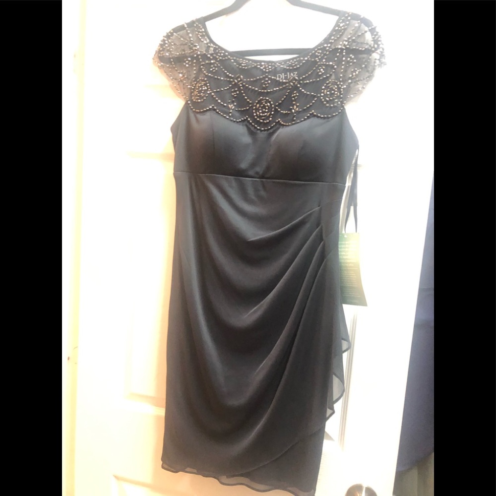 Dress - Picture 1 of 4